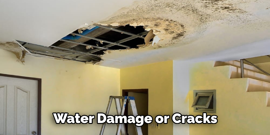 Water Damage or Cracks