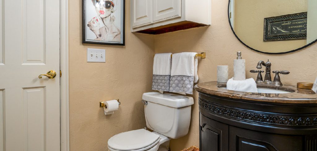 How to Decorate Back of Toilet