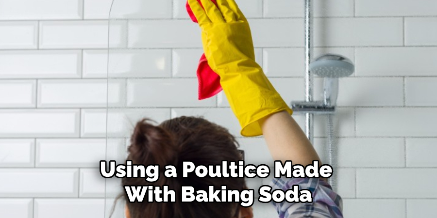 Using a Poultice Made With Baking Soda