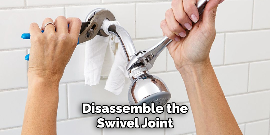 Disassemble the Swivel Joint