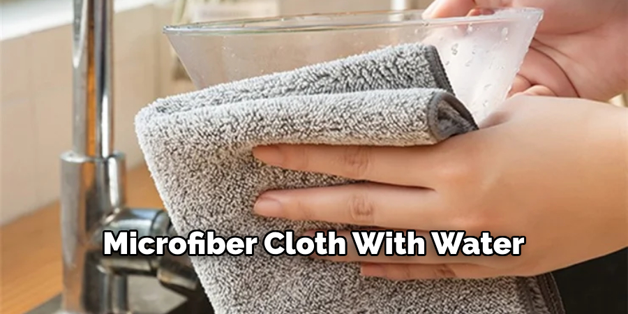 Microfiber Cloth With Water 