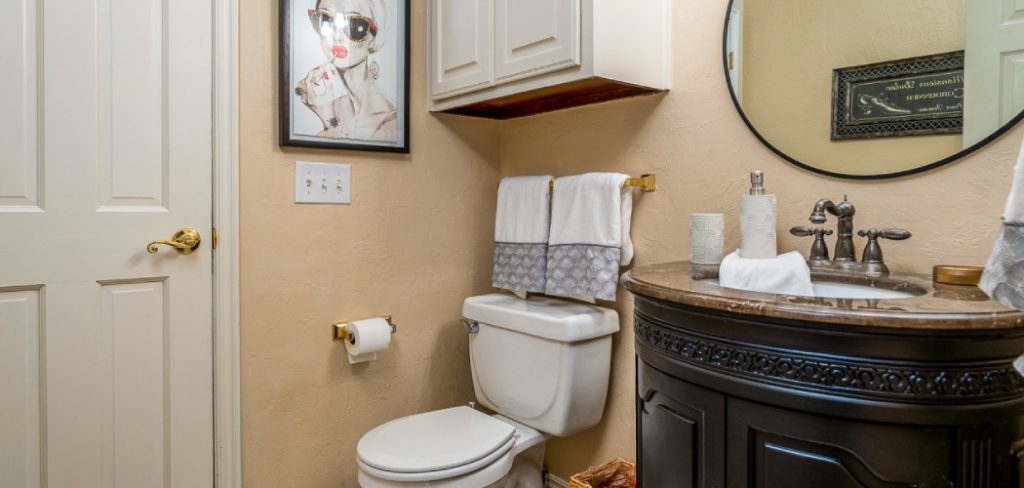 How to Dismantle Your Old Bathroom and Get Rid of Waste