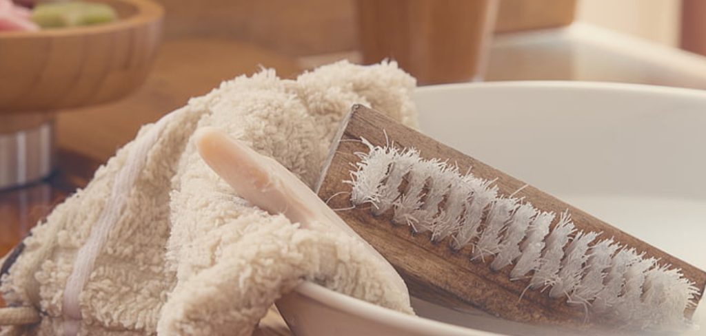 How to Make a DIY Bathroom Sink Brush Cleaner