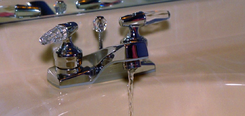 How to Mix Hot and Cold Water Using a Bath Tap