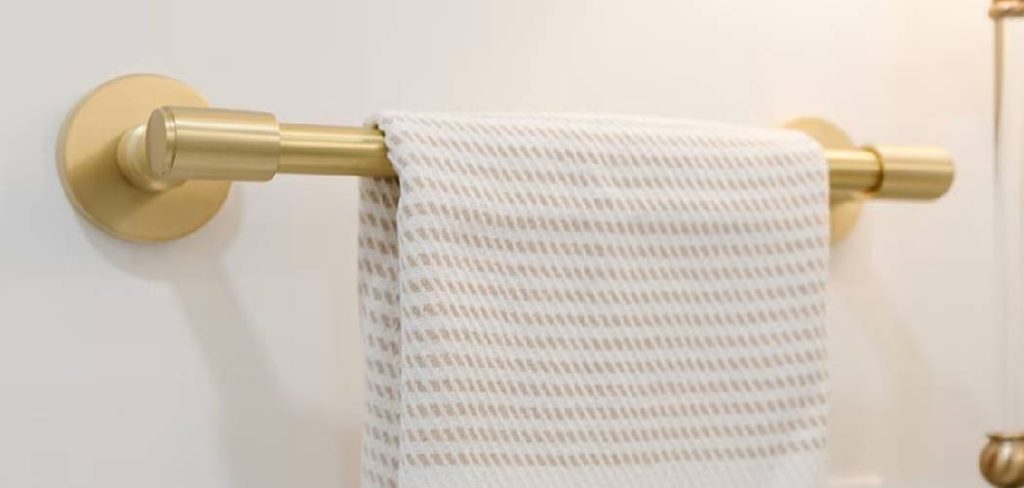 How to Clean and Maintain a Towel Bar