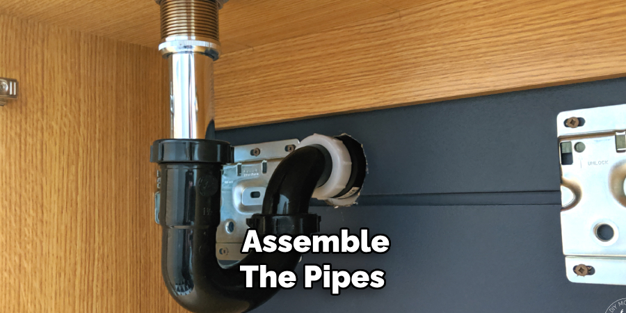 Assemble
The Pipes