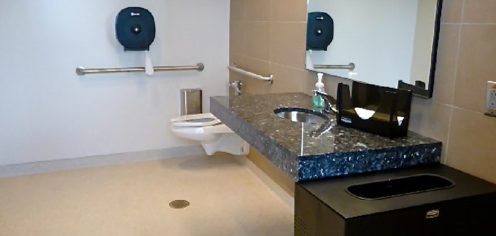 How to Remove Bathroom Caulking