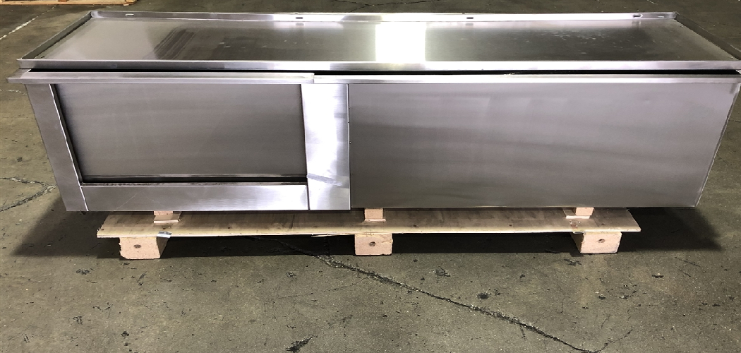 How to Remove a Steel Bathtub