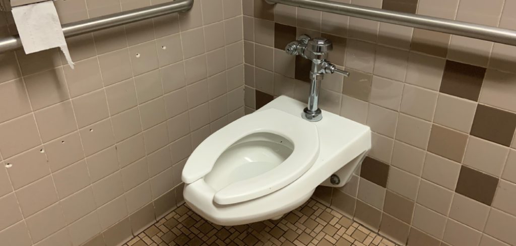 How to Replace a Kohler Toilet Seat