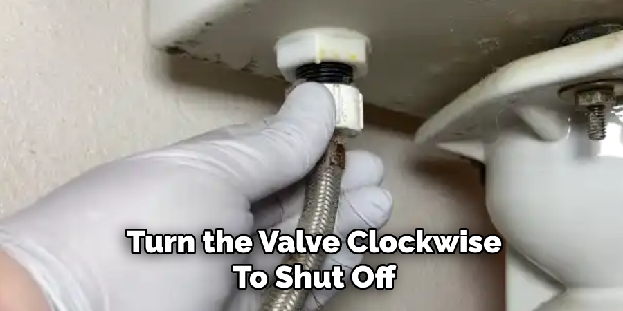 Turn the Valve Clockwise
To Shut Off